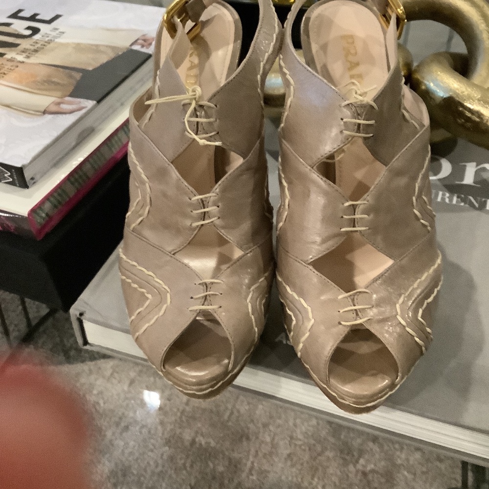 PRADA Leather Whipstitch Trim Slingback Pumps.